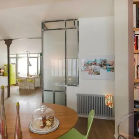 Two Bd Modern Loft Near Montmartre! דירה פריז